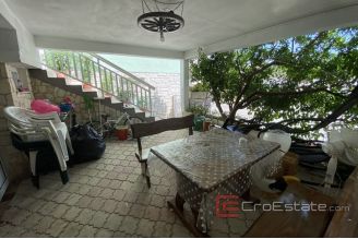 0018 2034 06 Ciovo house with pool and sea view for sale