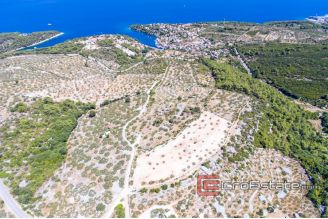 019 2011 95 Brac land house sea view for sale