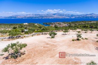 019 2011 95 Brac land house sea view for sale