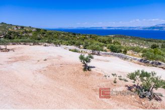 019 2011 95 Brac land house sea view for sale