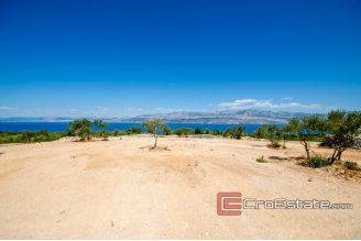 019 2011 95 Brac land house sea view for sale