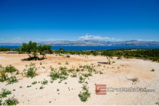 019 2011 95 Brac land house sea view for sale