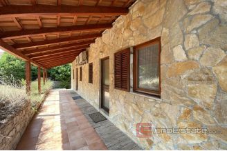 0014 2034 07 Brac house first row to the sea for sale