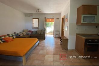 0014 2034 07 Brac house first row to the sea for sale