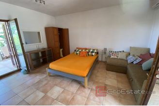 0014 2034 07 Brac house first row to the sea for sale
