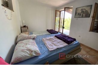 0014 2034 07 Brac house first row to the sea for sale