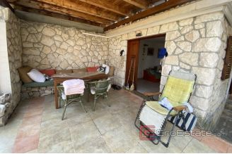 0014 2034 07 Brac house first row to the sea for sale