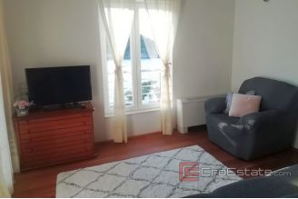 0009 2033 07 Solta duplex apartment with sea view for sale