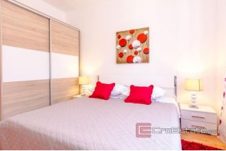 0013 2018 164 Split Znjan two bedroom apartment with terrace for rent