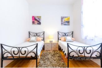 0013 2018 164 Split Znjan two bedroom apartment with terrace for rent