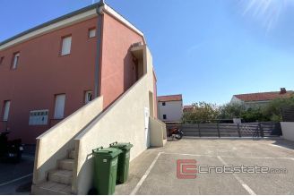 016 2034 13 island ciovo house with swimming pool for sale