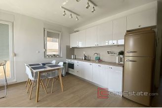 0008 2034 12 Znjan two bedrom apartment with sea view for rent