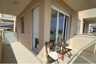 0008 2034 12 Znjan two bedrom apartment with sea view for rent