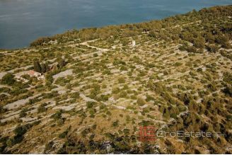 0006 5037 30 Sibenik large land with a ruin for sale