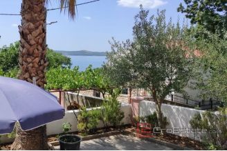 0012 2114 04 Zadar apartment house with sea view for sale