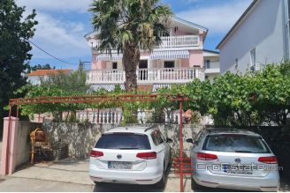 0012 2114 04 Zadar apartment house with sea view for sale