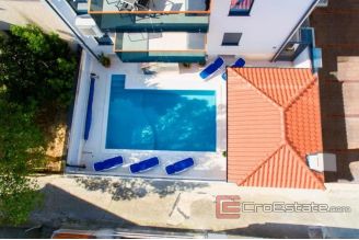 0010 2018 167 Split Bacvice two apartment in new building with pool for rent
