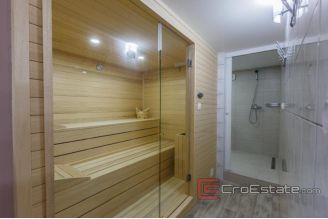 019 2033 09 Kastela house with sea view for sale