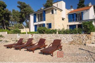 014 2029 13 seafront house with pool for sale