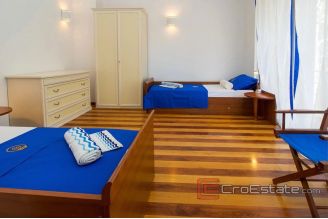 014 2029 13 seafront house with pool for sale