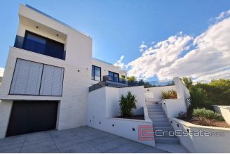 020 2025 83 island ciovo newly built luxury villa for sale