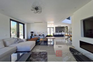 020 2025 83 island ciovo newly built luxury villa for sale