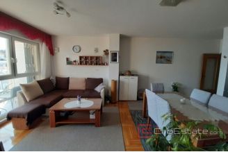 0006 2115 02 Ciovo apartment with sea view for sale