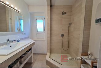 0009 2025 81 Split Meje modern two bedroom apartment near the sea for rent