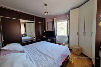 0008 2025 82 Trogir stone house with a yard in center for sale