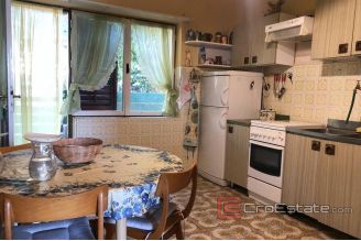 016 2033 08 Solta house first row to sea for sale