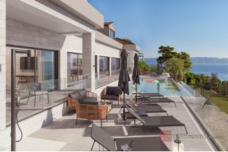 020 2034 09 island brac seafront villa for sale