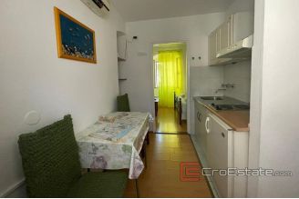 0008 2030 05 Split centar stone house in center for sale