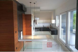 013 2028 09 near split beautiful apartment house for sale