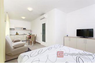 013 2028 09 near split beautiful apartment house for sale