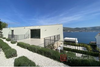 013 5030 30a Ciovo newly built villa with pool for sale