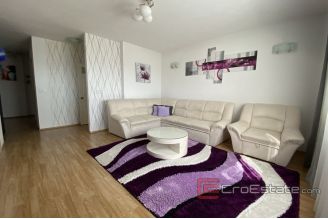 0015 2034 11 Kastela house with pool and sea view for sale