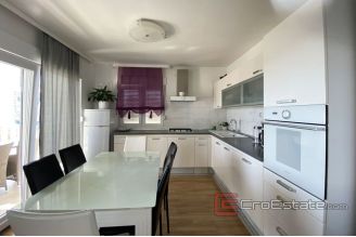 0015 2034 11 Kastela house with pool and sea view for sale