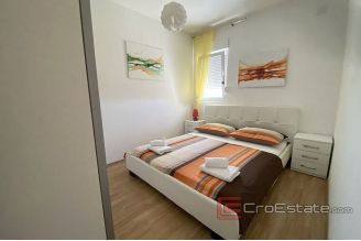 0015 2034 11 Kastela house with pool and sea view for sale