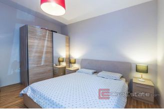 010 2028 10 near split modern apartment with pool for sale