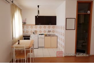 007 493 14 Hvar apartment house with sea view for sale