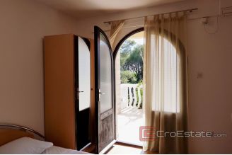 007 493 14 Hvar apartment house with sea view for sale