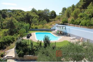 013 5040 30 island solta apartment house for sale1