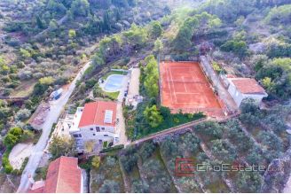 013 5040 30 island solta apartment house for sale1