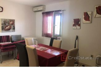 019 2030 06 near rogoznica family house for sale