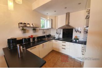 016 2018 168 island brac comfortable apartment for sale