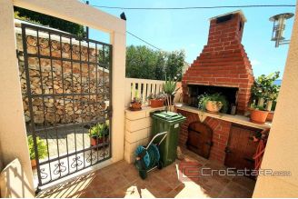 016 2018 168 island brac comfortable apartment for sale