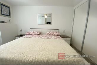 020 2034 15 split house with sea view and pool for sale