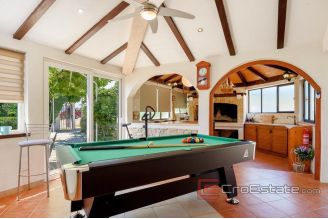 020 2034 15 split house with sea view and pool for sale