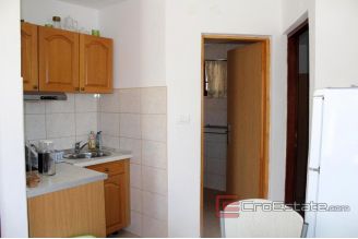 020 2030 07 near rogoznica apartment house with sea view for sale
