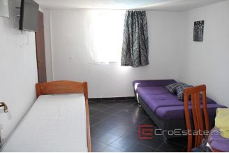 020 2030 07 near rogoznica apartment house with sea view for sale